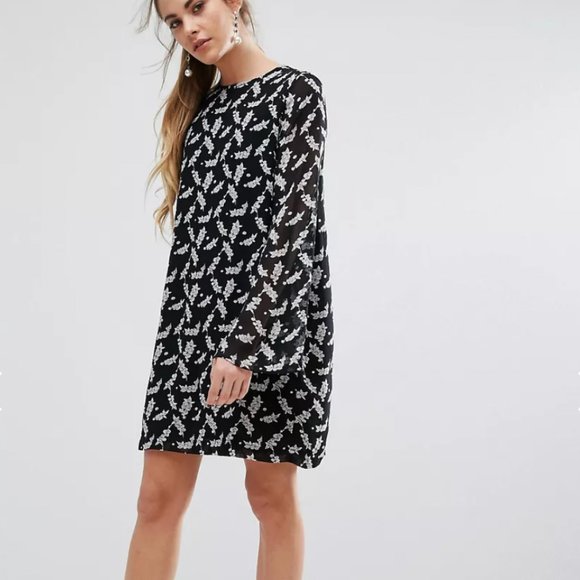 Ganni Dresses & Skirts - GANNI Floral Print Shift Dress XS